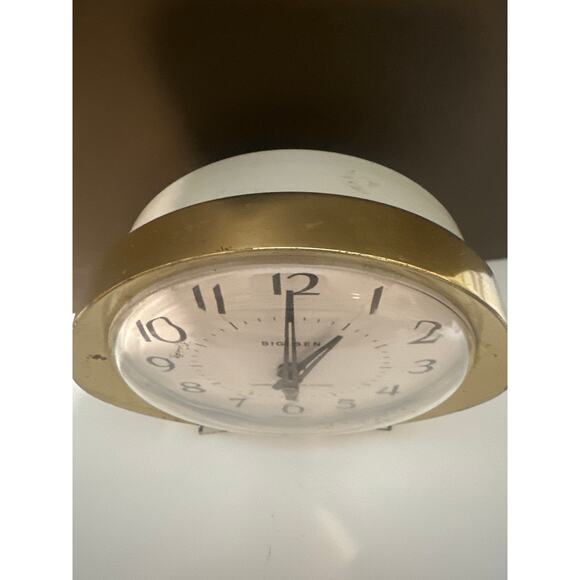 VTG Westclock Big Ben Mechanical windup clock alarm cream gold metal gear driven - Picture 3 of 12